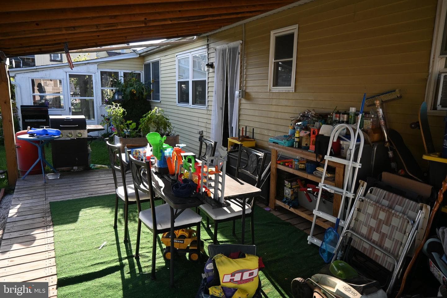 416 N Erie Avenue photo 42