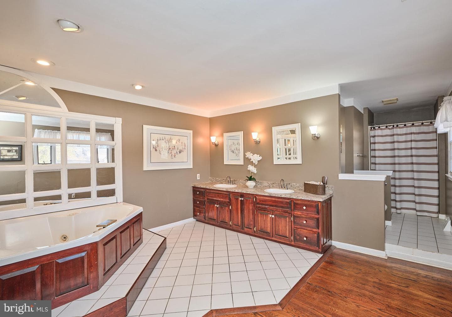 62 Hagan Drive photo 28