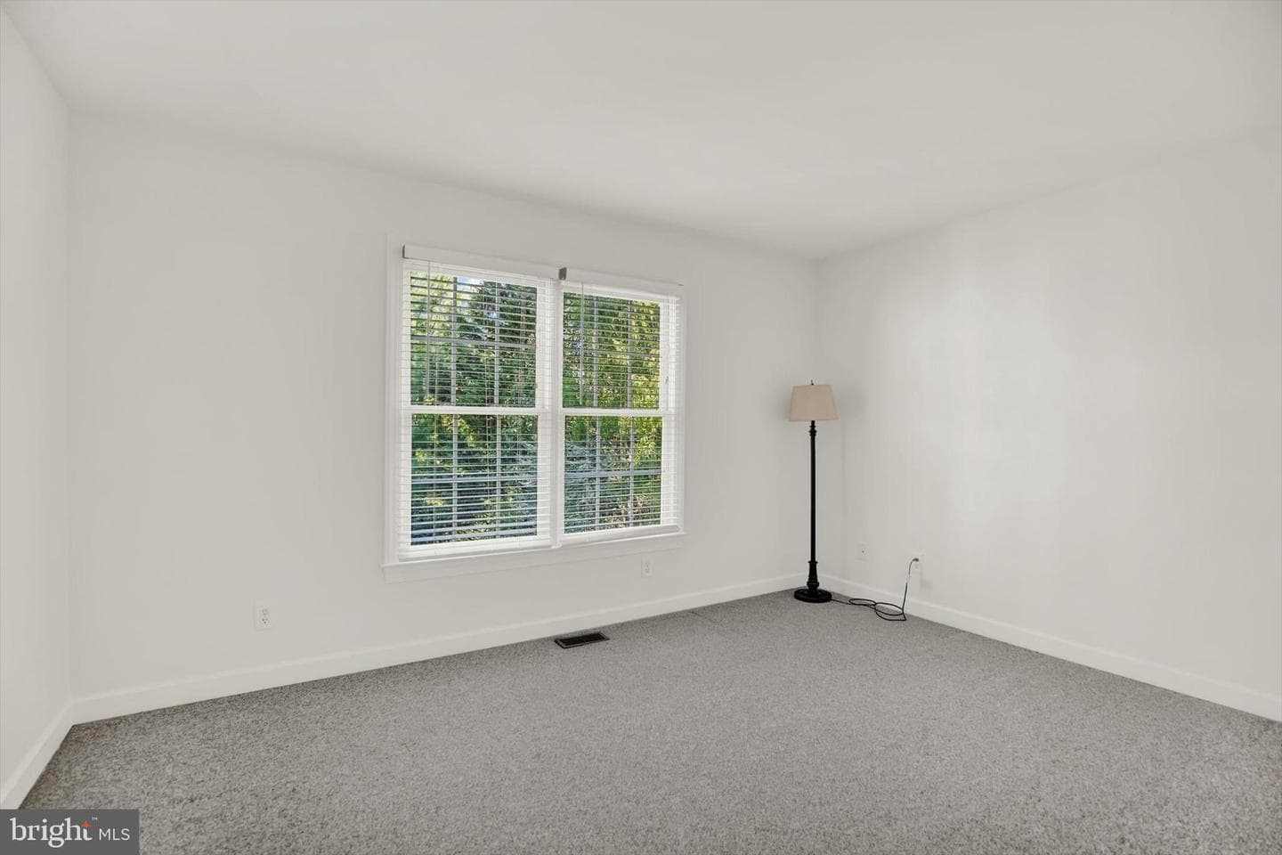12 Millers Road photo 29