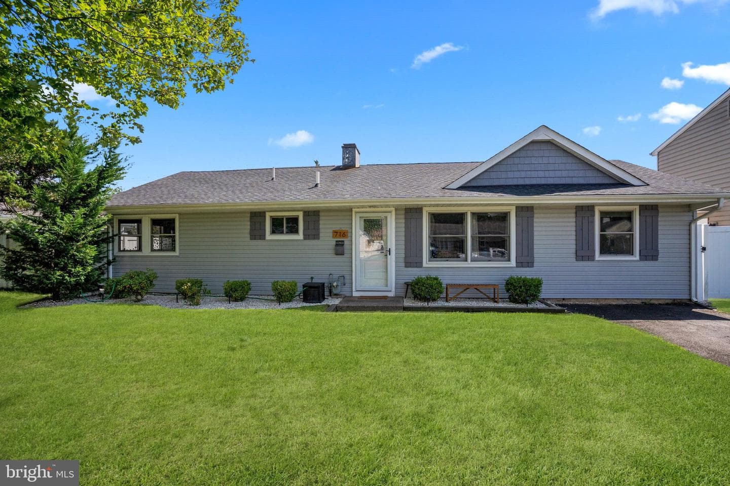 716 Auburn Road photo 2