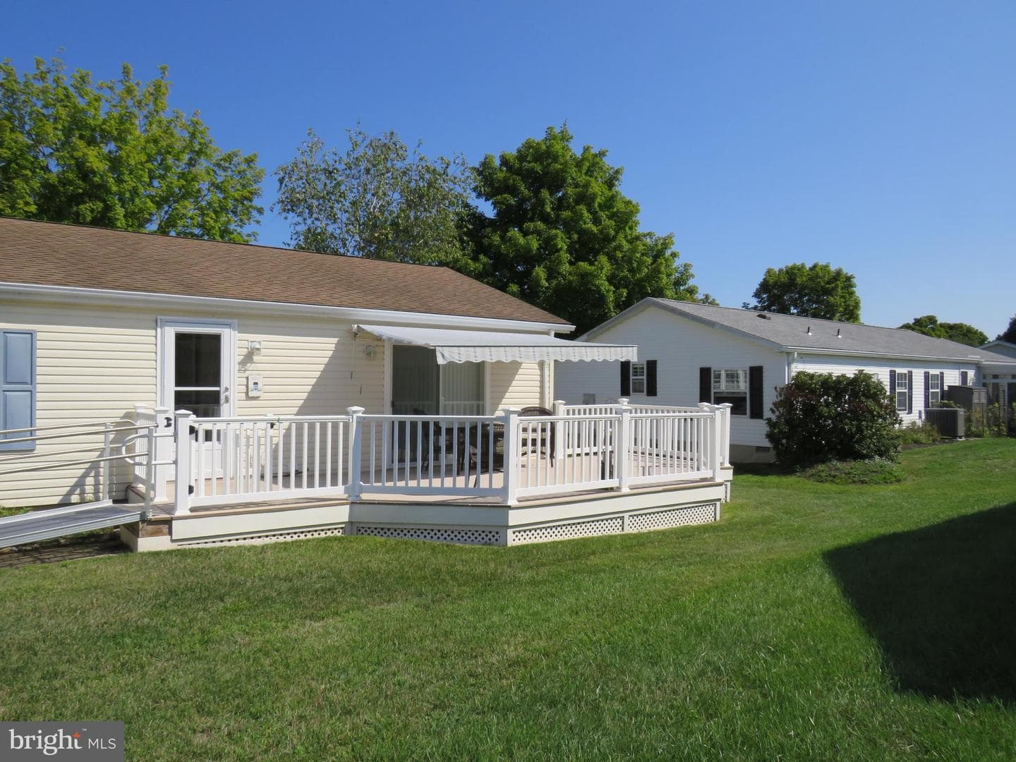 184 Hummingbird Court S photo 37