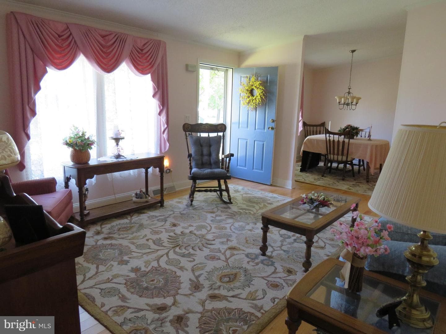 184 Hummingbird Court S photo 8