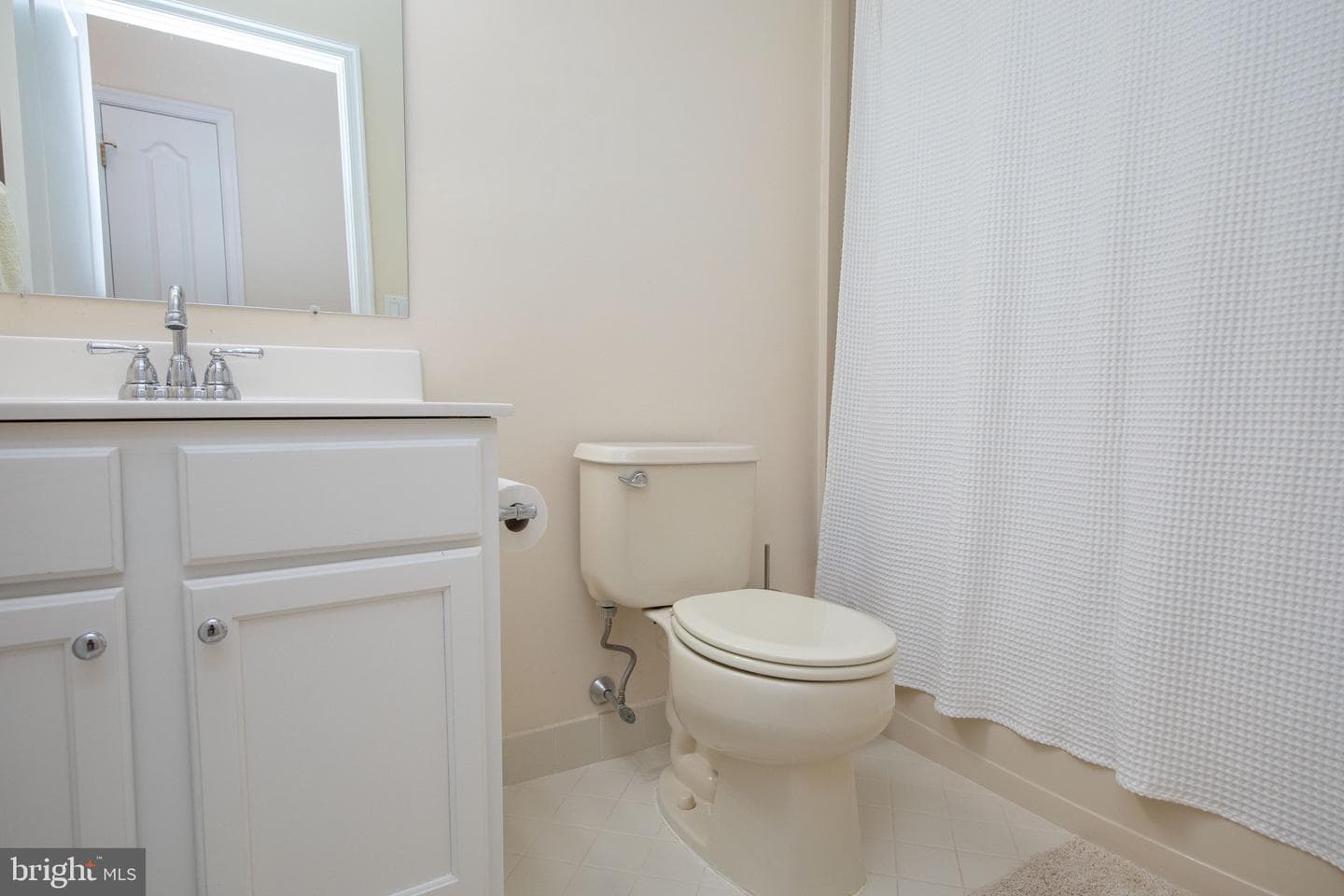 121 S Founders Court photo 30