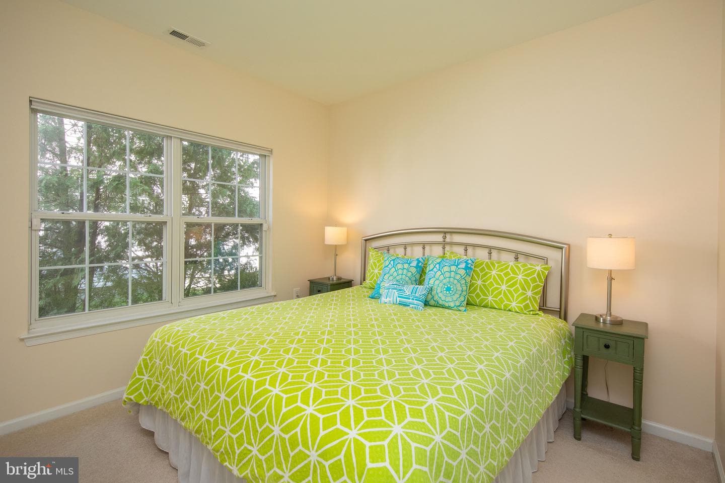 121 S Founders Court photo 31