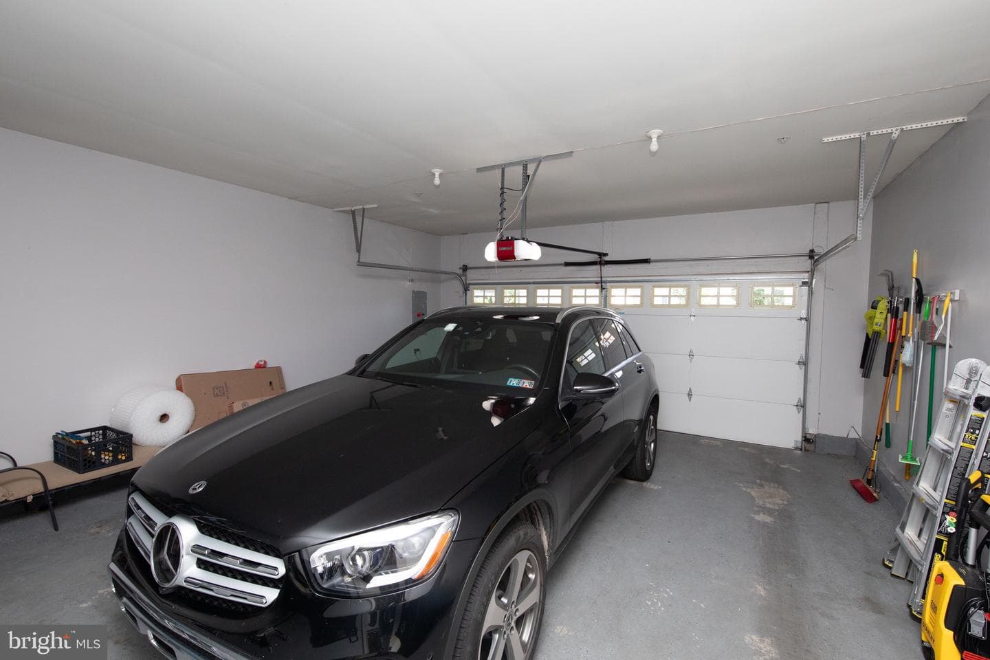 121 S Founders Court photo 38