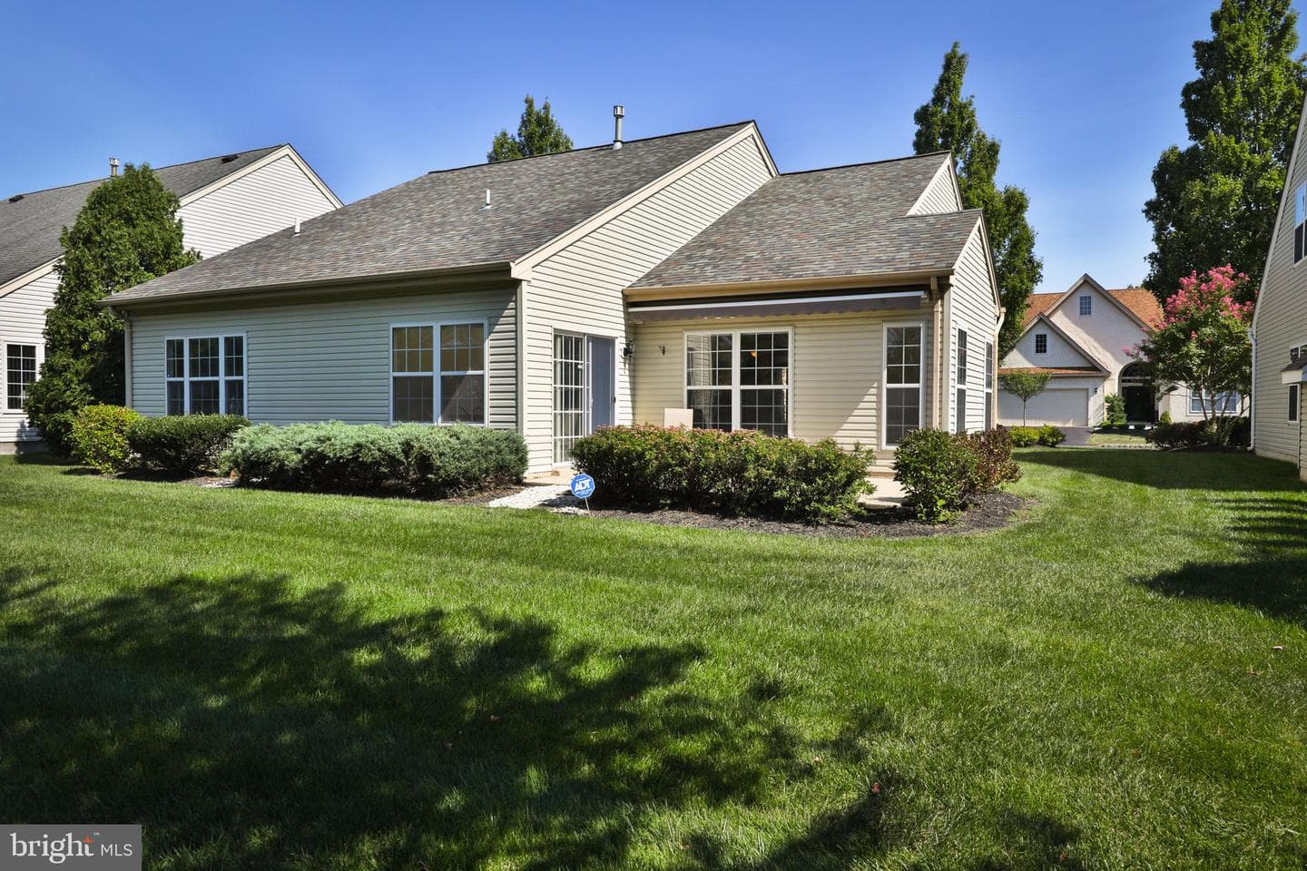 121 S Founders Court photo 4