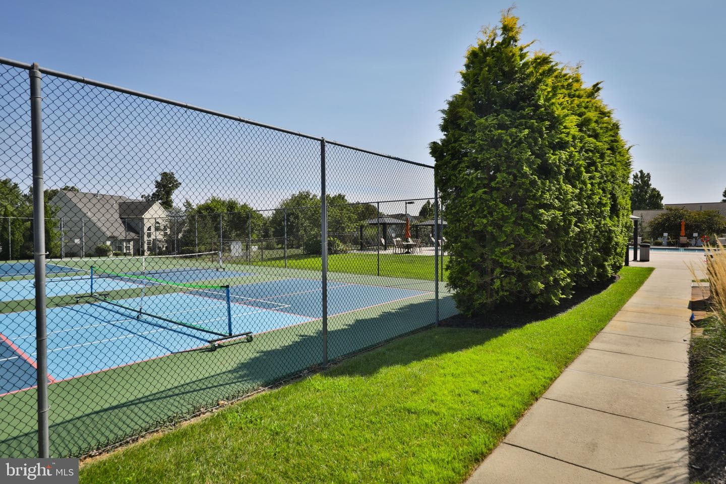 121 S Founders Court photo 42