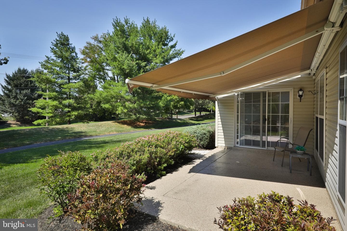 121 S Founders Court photo 7