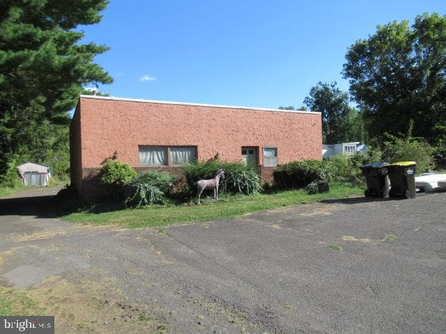 6219 Hulmeville Road photo 3