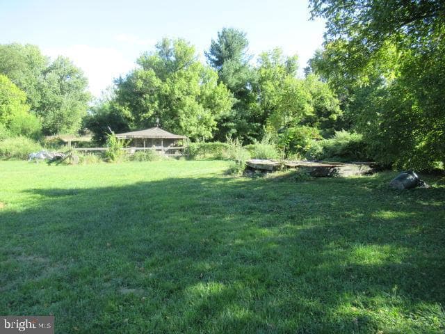 6219 Hulmeville Road photo 4