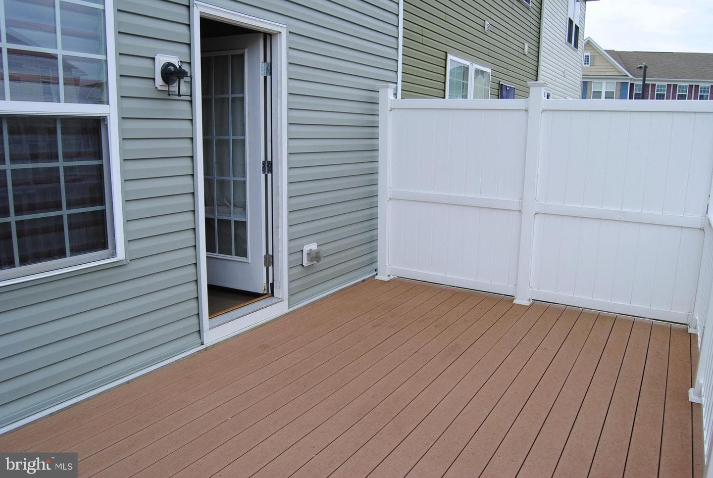 109 Admiral Lane photo 38
