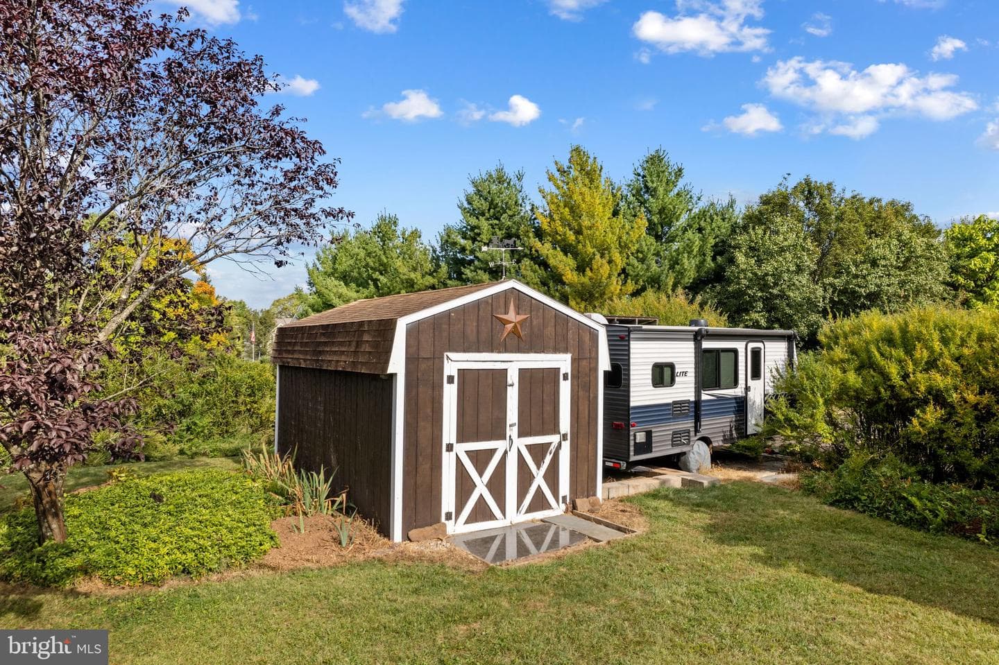 119 Cherry Lane photo 35