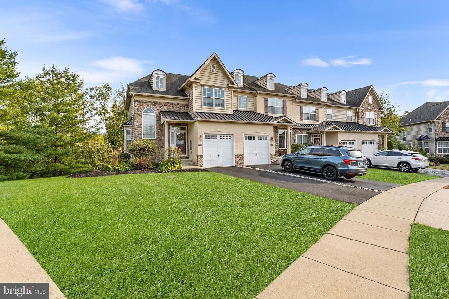 3207 Meadowview Circle photo 3