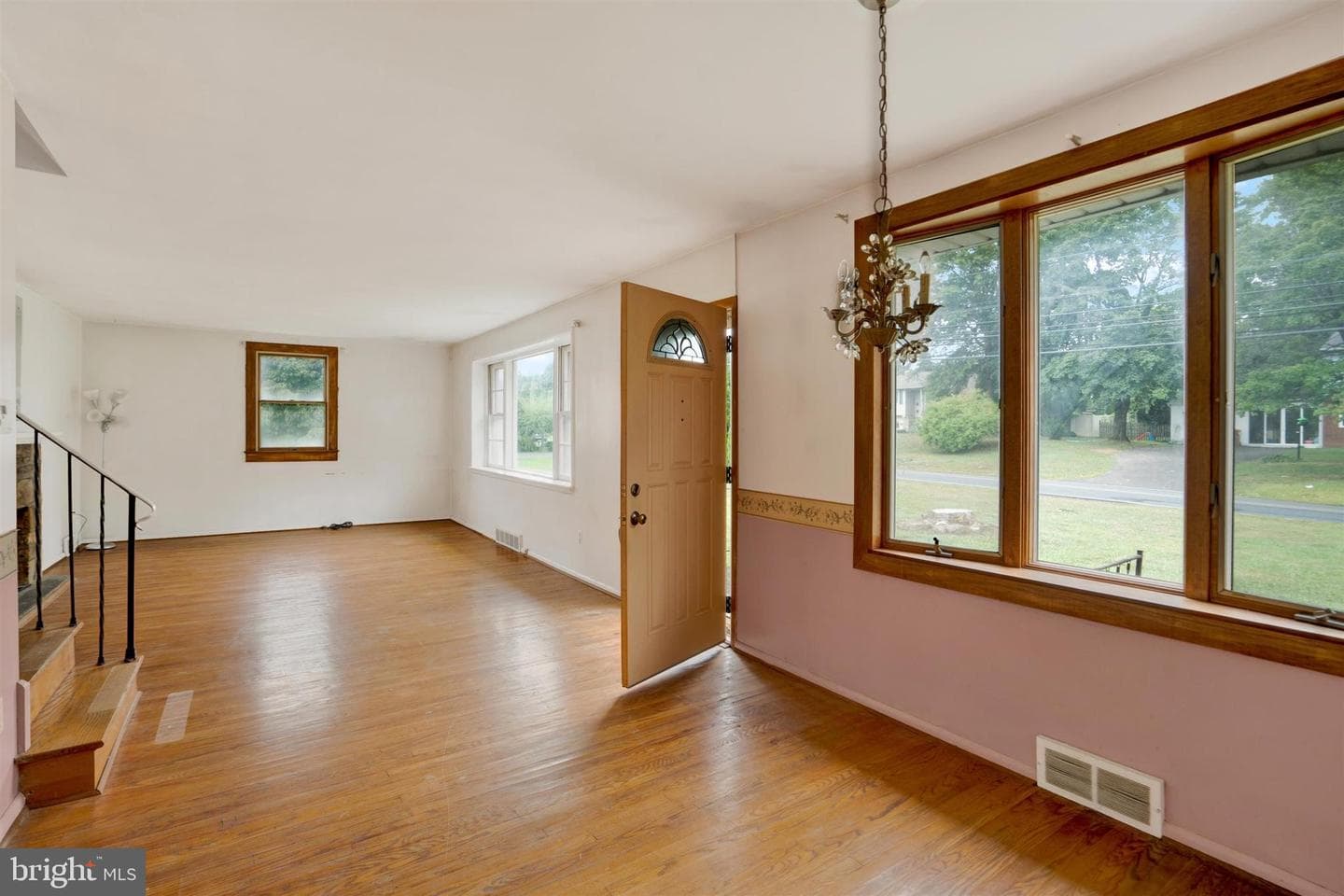 151 Dolington Road photo 8