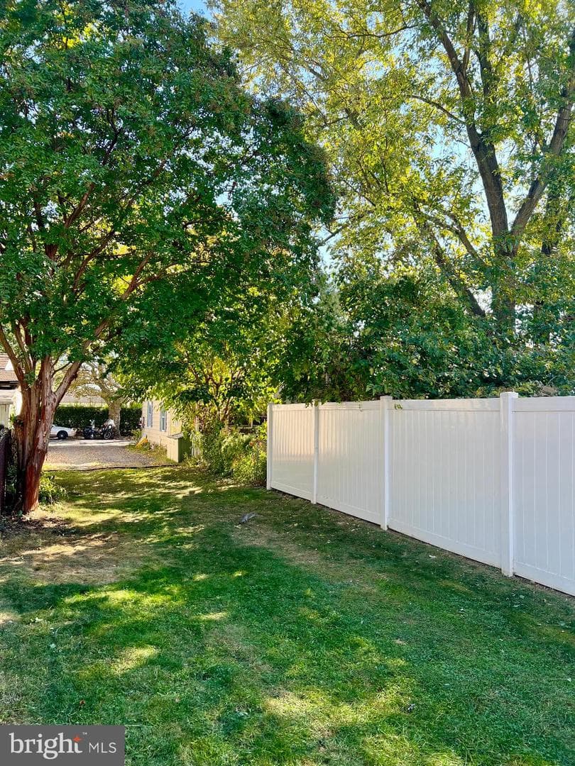1218 Radcliffe Street photo 13