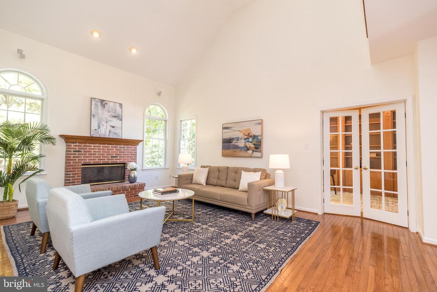 2269 Sunrise Way photo 4