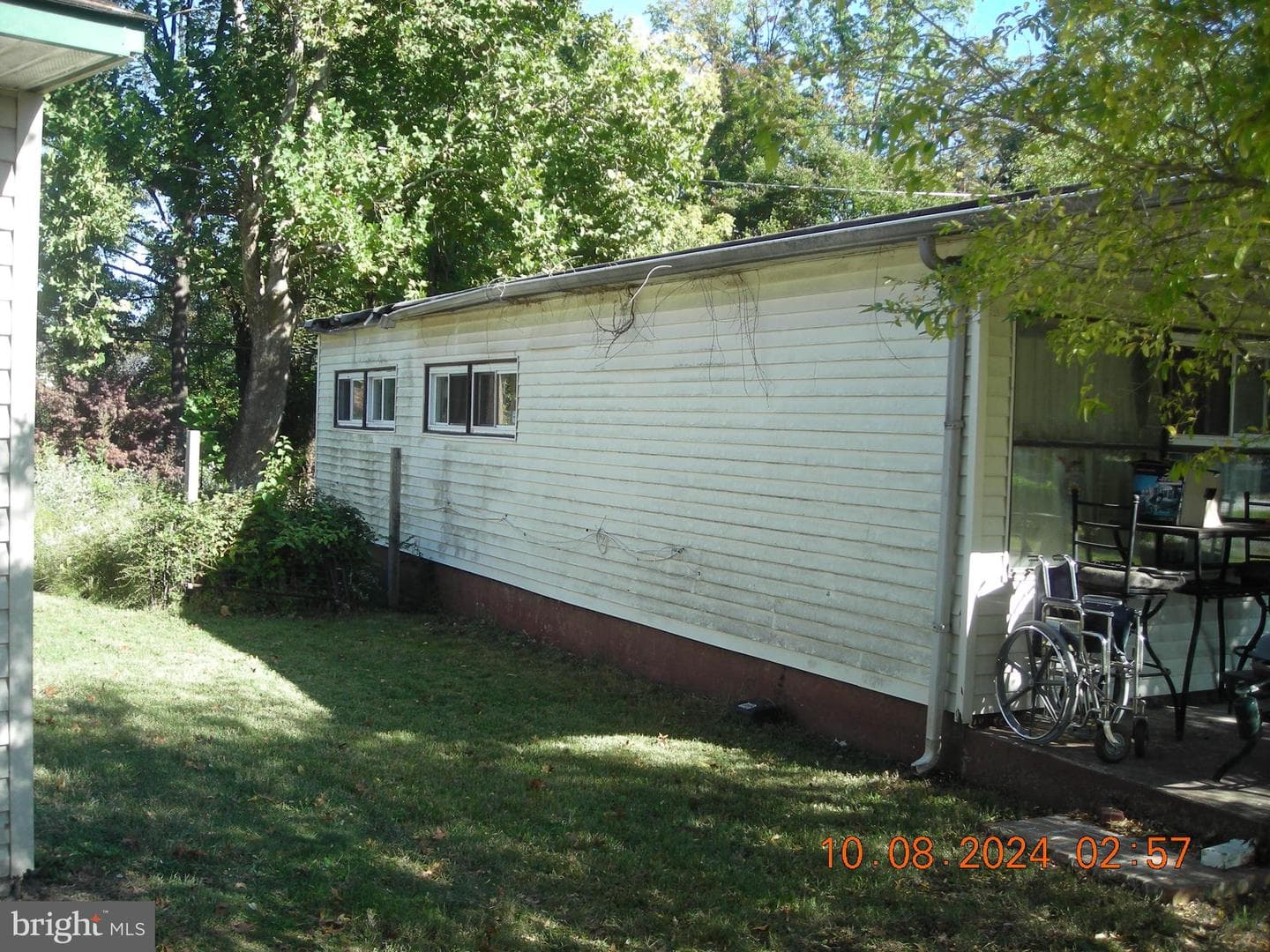 208 Thornridge Drive photo 3