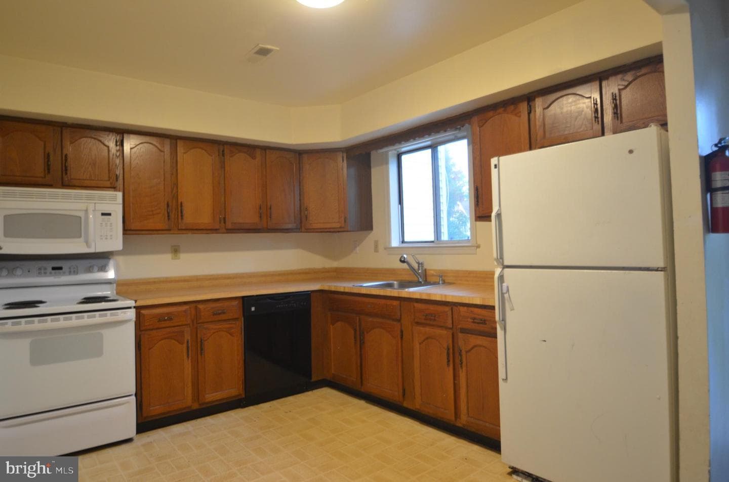 10 Kittery Court photo 12