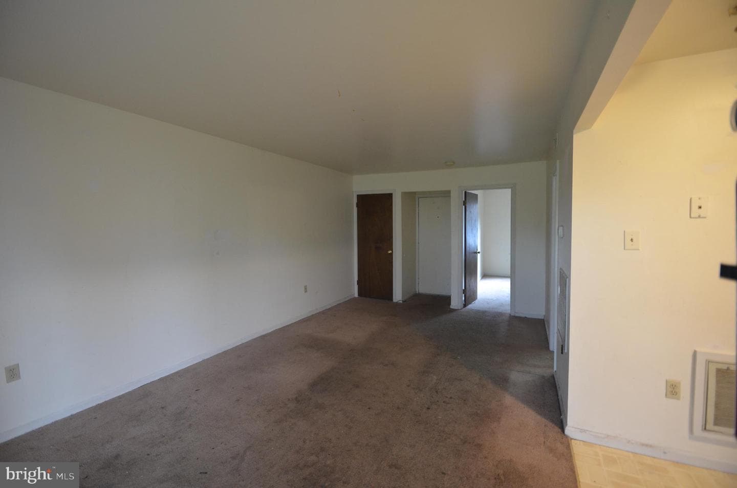 10 Kittery Court photo 3