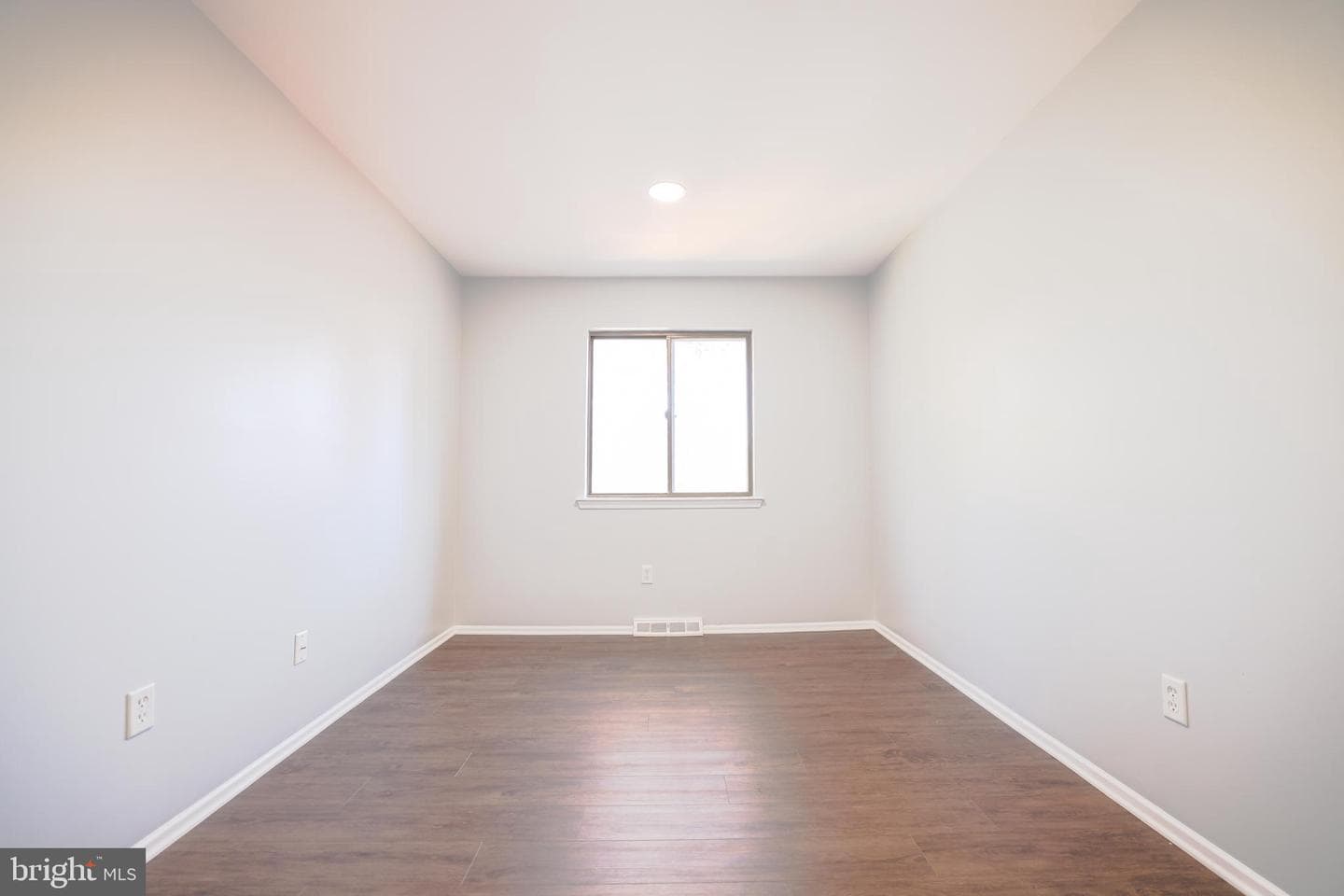 150 Knox Court photo 23