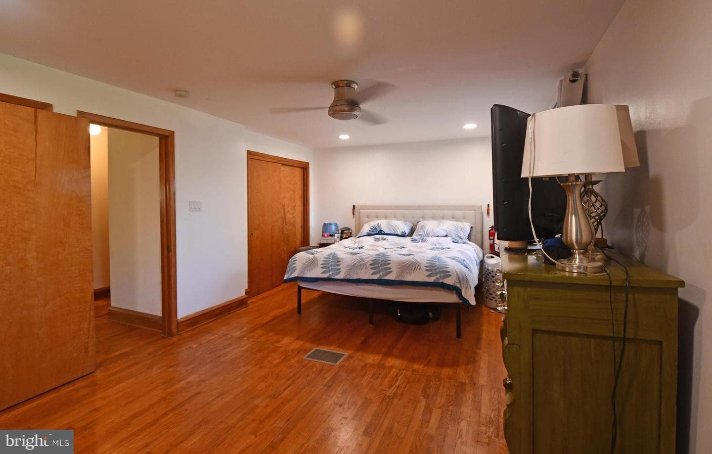272 Hilltop Road photo 10