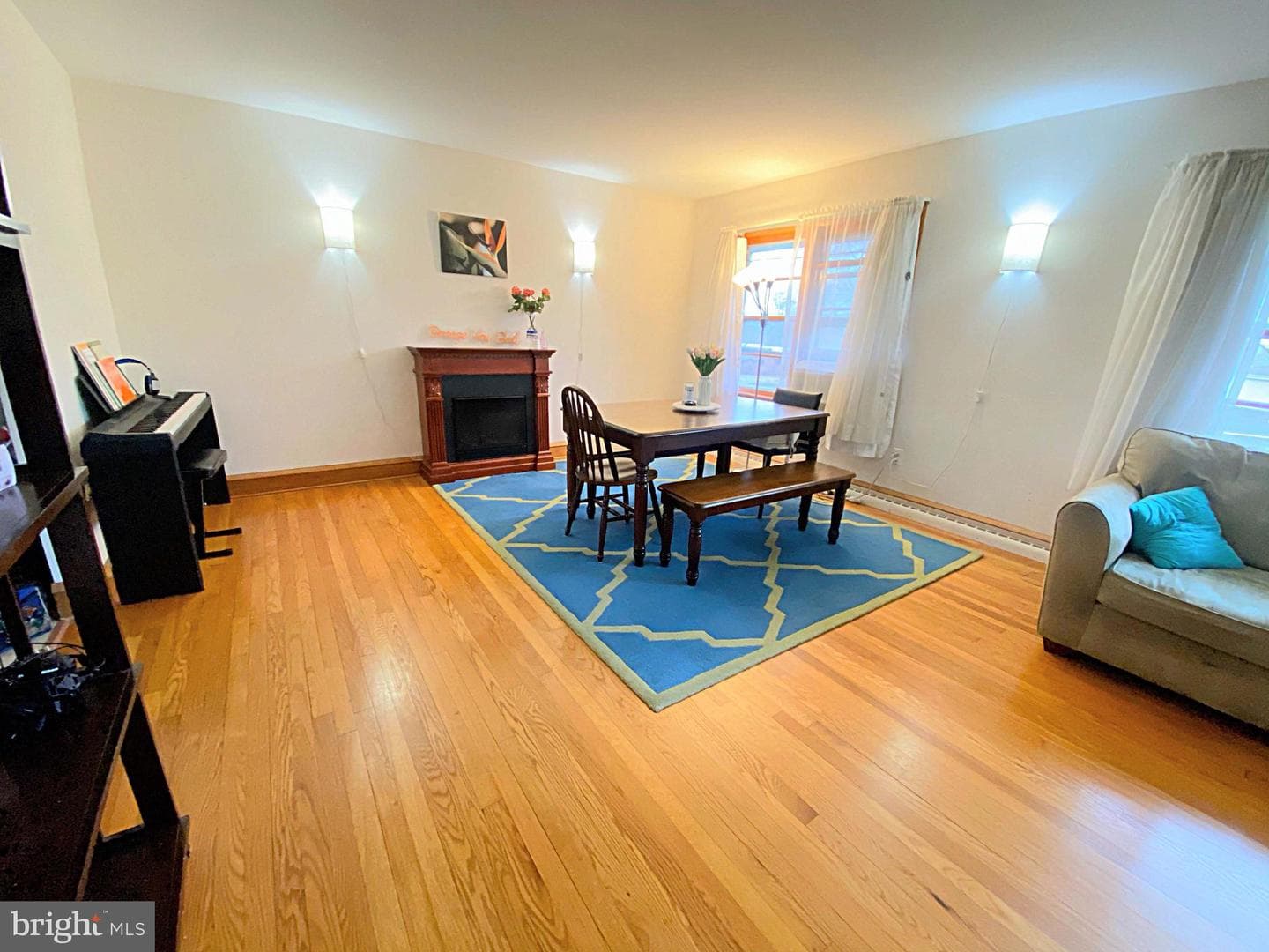 272 Hilltop Road photo 4