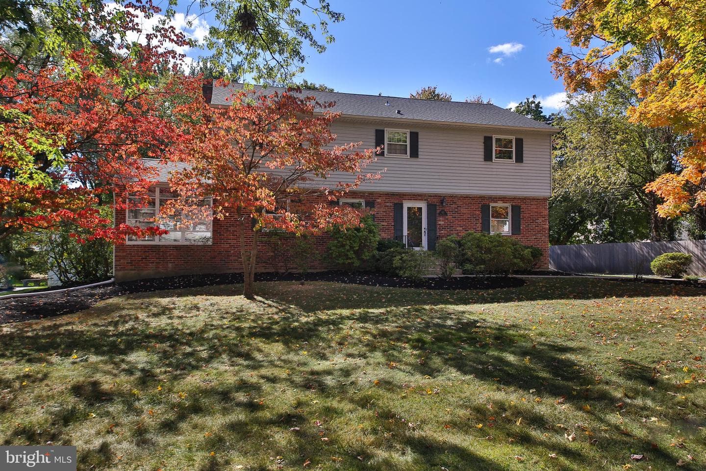 977 Baron Drive photo 2