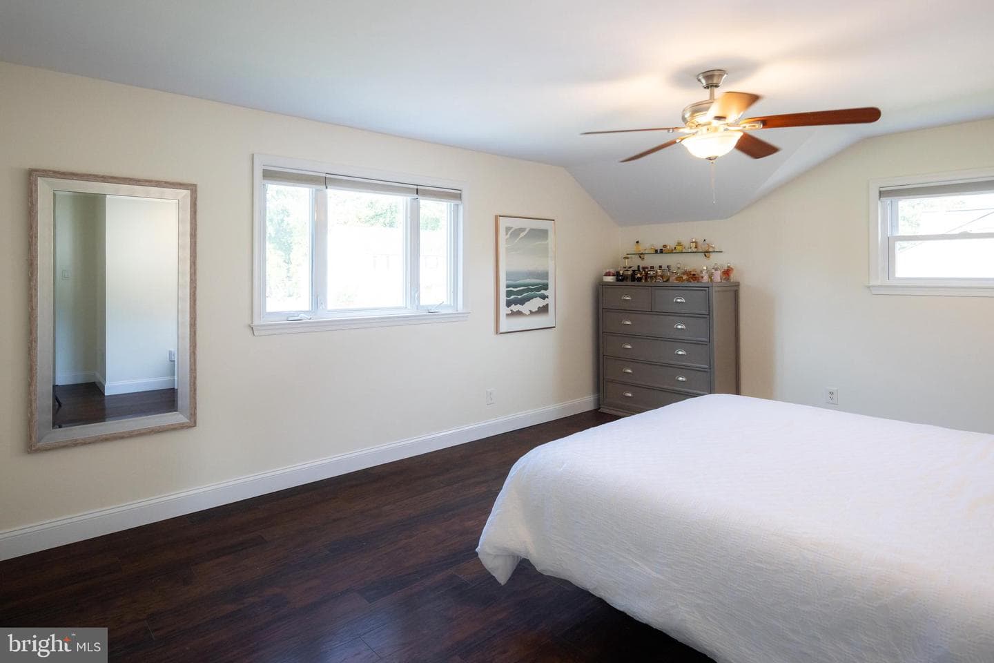 799 Meadowood Lane photo 9