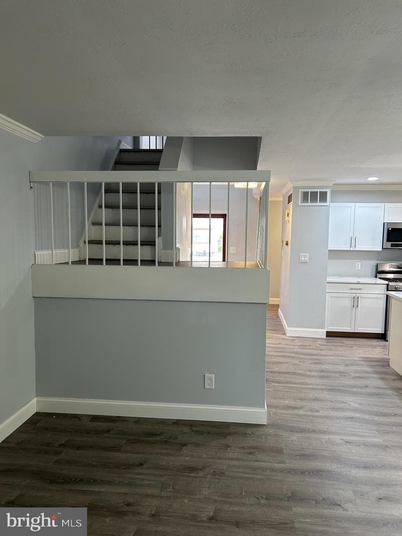 1022 Bancroft Place photo 7