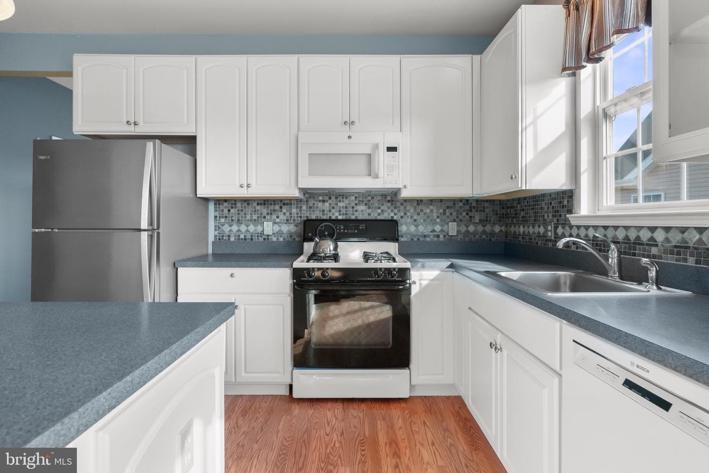 1142 Creekside Lane photo 13