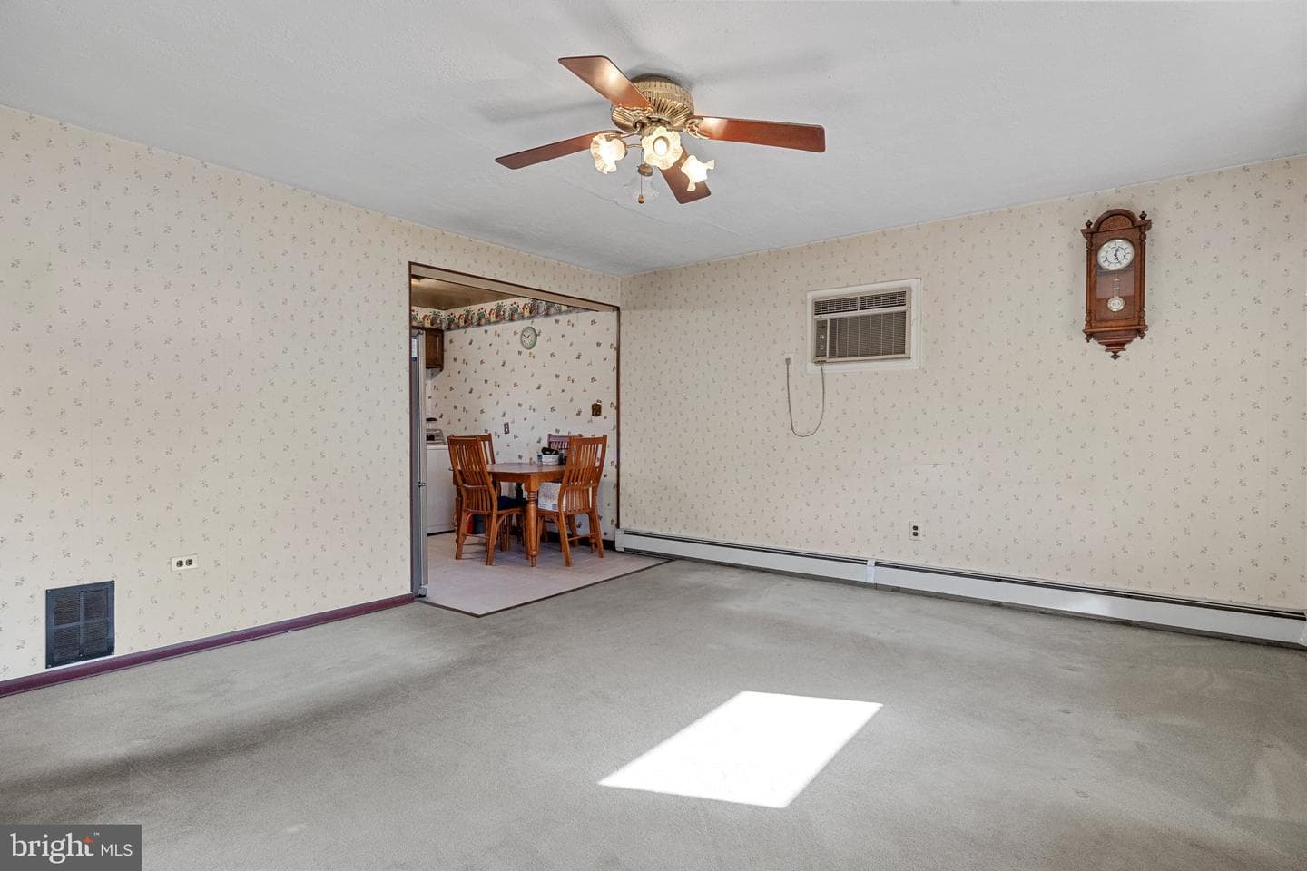43 Russett Lane photo 5