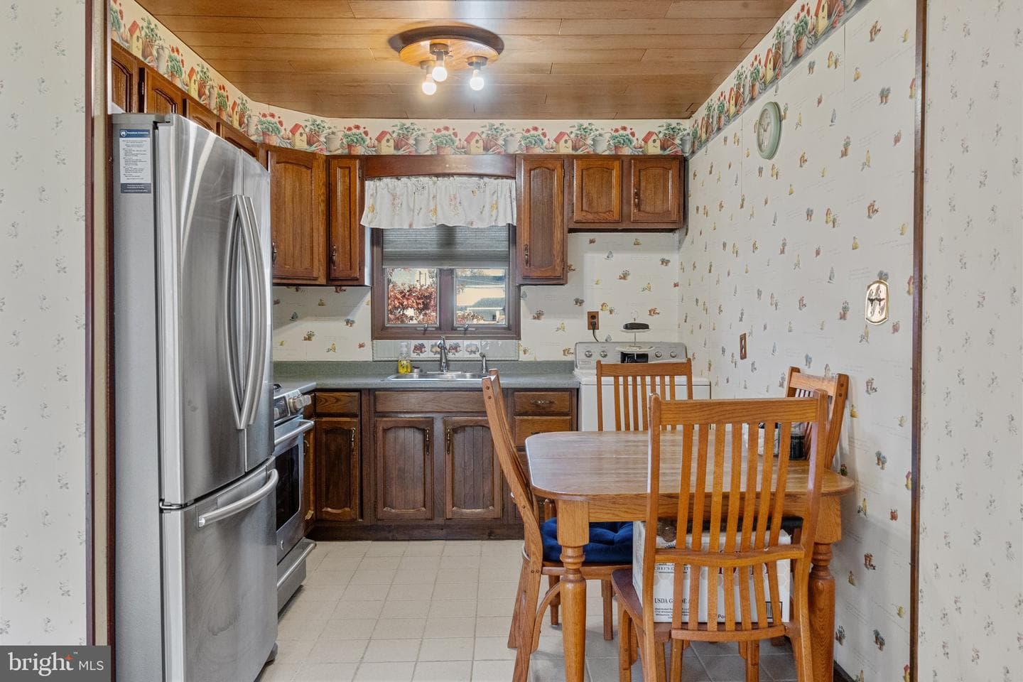 43 Russett Lane photo 8