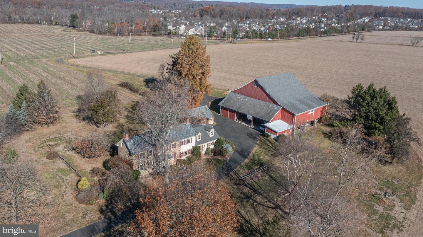 2209 Swamp Road photo 4