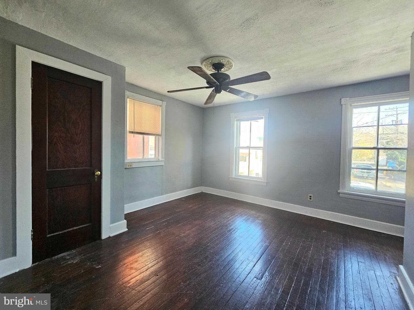 707 Wayside Way photo 8