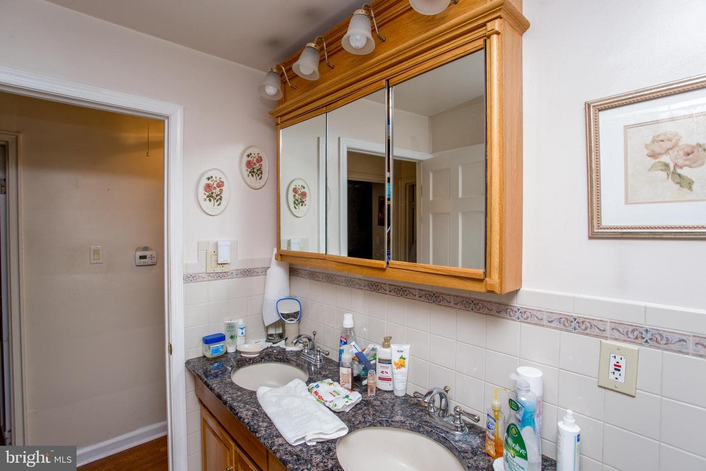 77 Davis Road photo 16