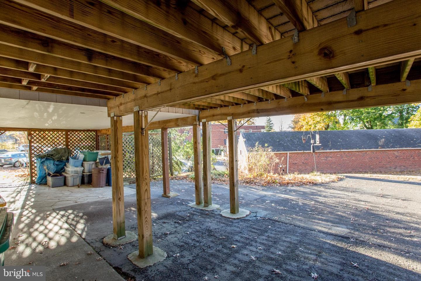 77 Davis Road photo 24