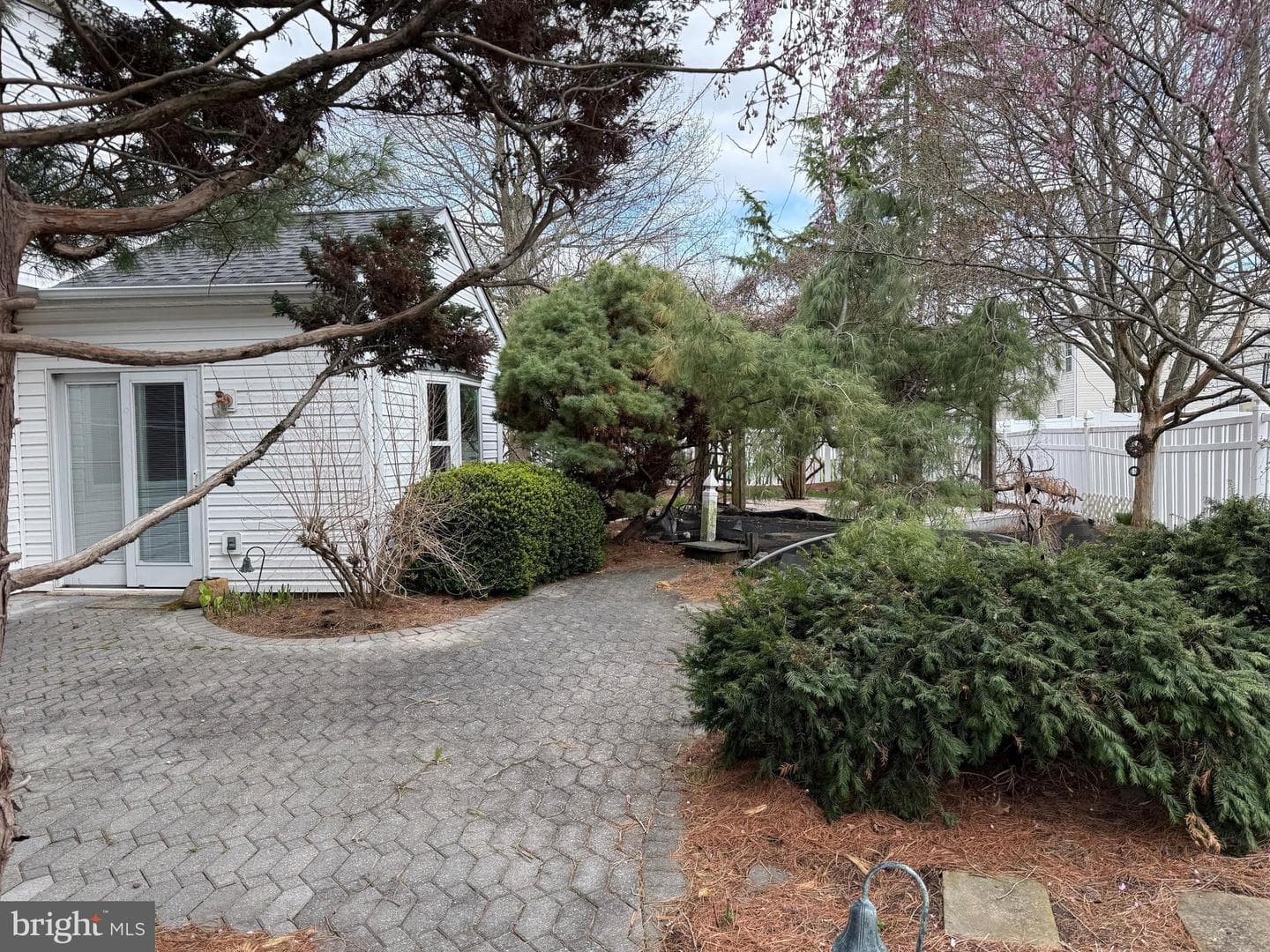 6013 Split Log Drive photo 19