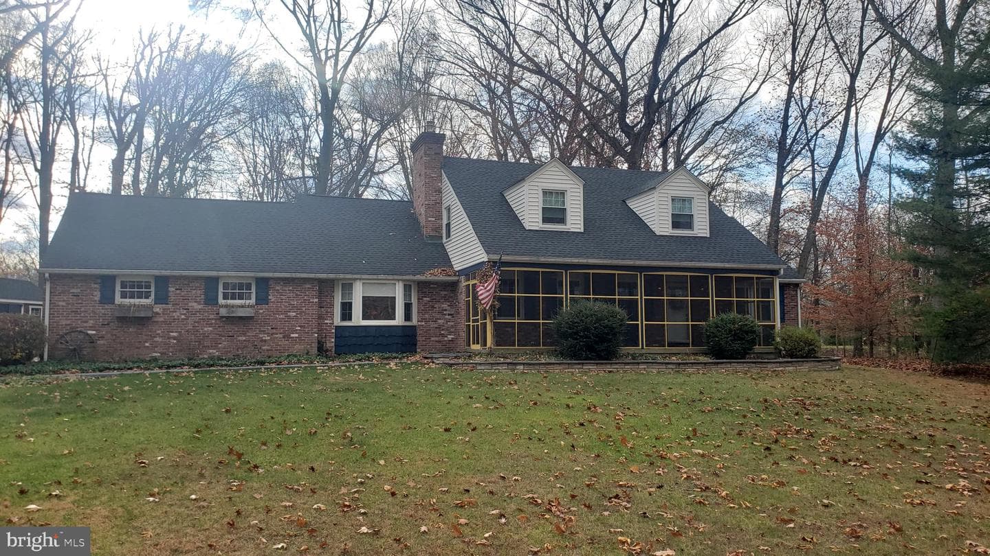81 Sandywood Drive photo 2