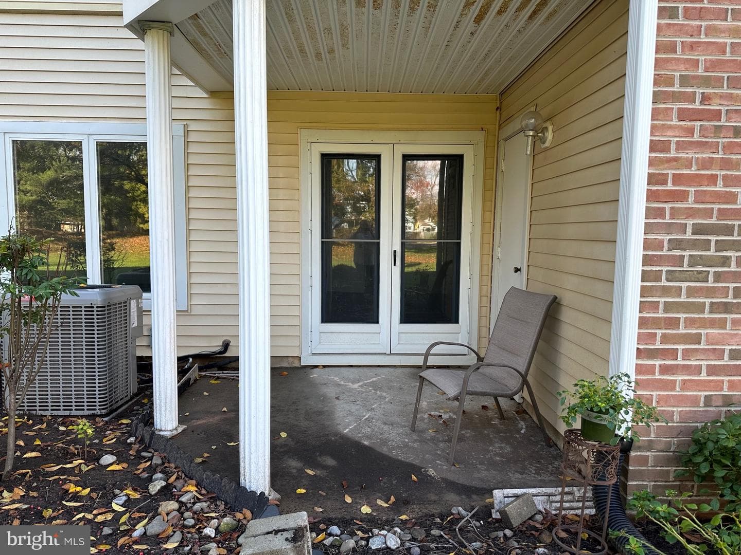 280 Juanita Court photo 16