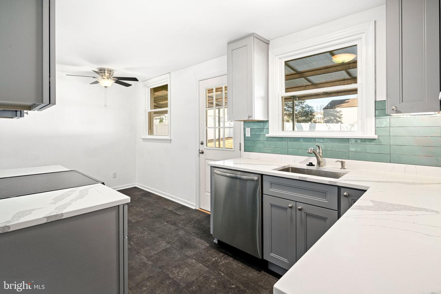 32 N Midway Avenue photo 15