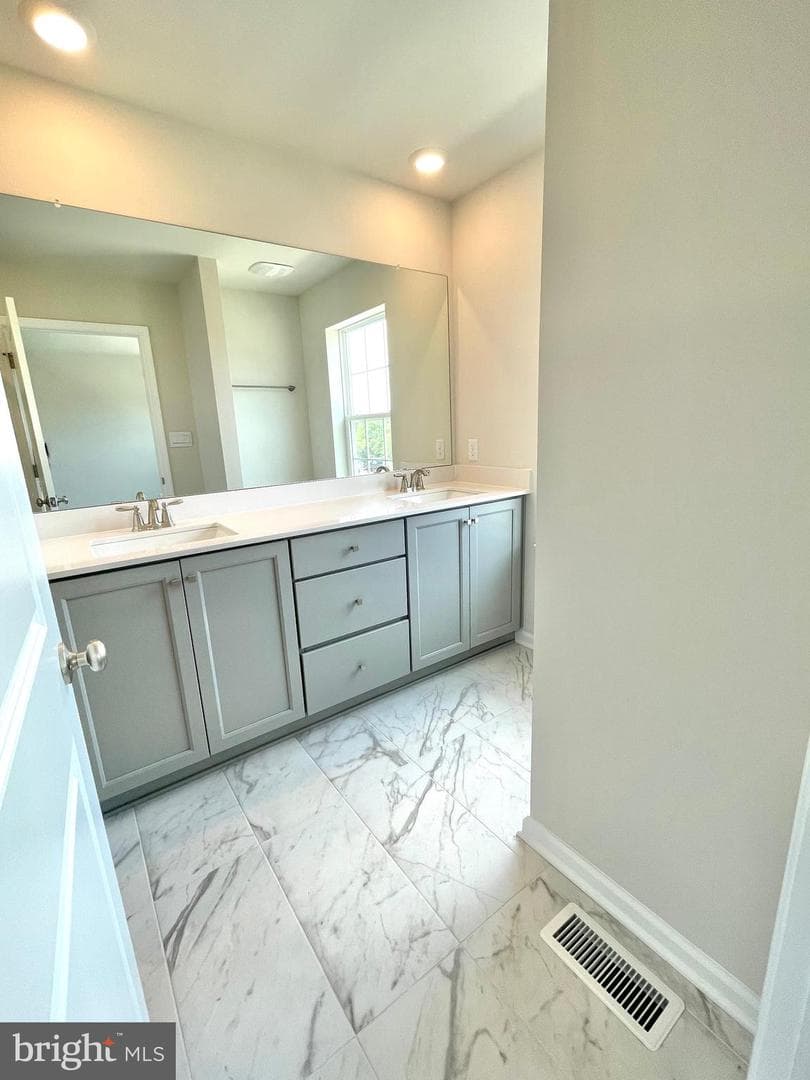 120 Bell Court photo 18
