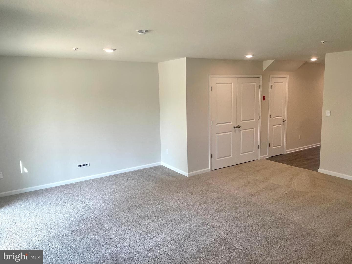 120 Bell Court photo 34