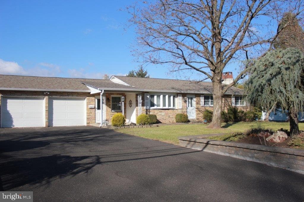 317 E Branch Road photo 2