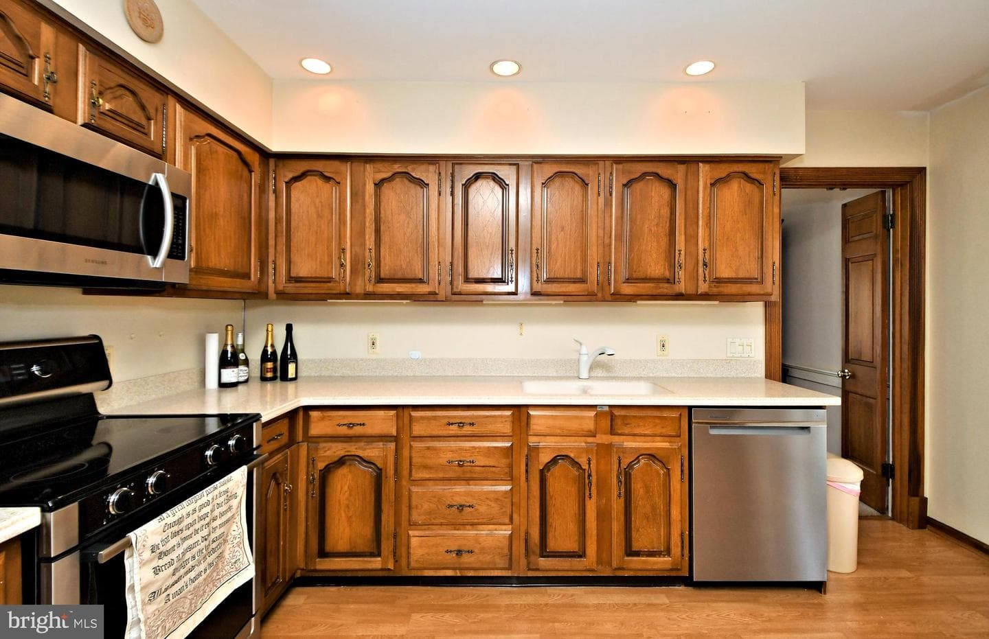 79 Sutphin Pines photo 20