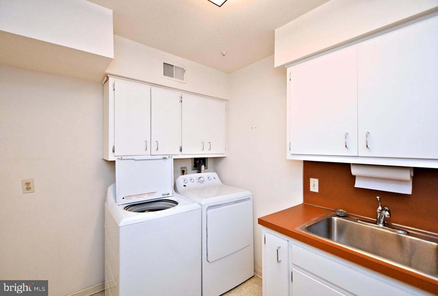 79 Sutphin Pines photo 40