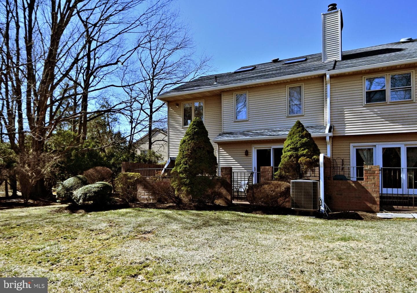 79 Sutphin Pines photo 43