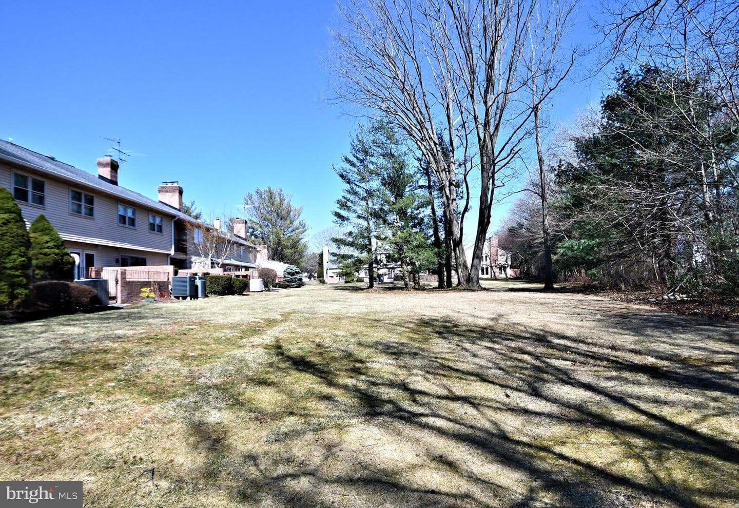 79 Sutphin Pines photo 46