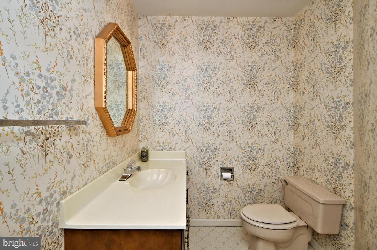 79 Sutphin Pines photo 5