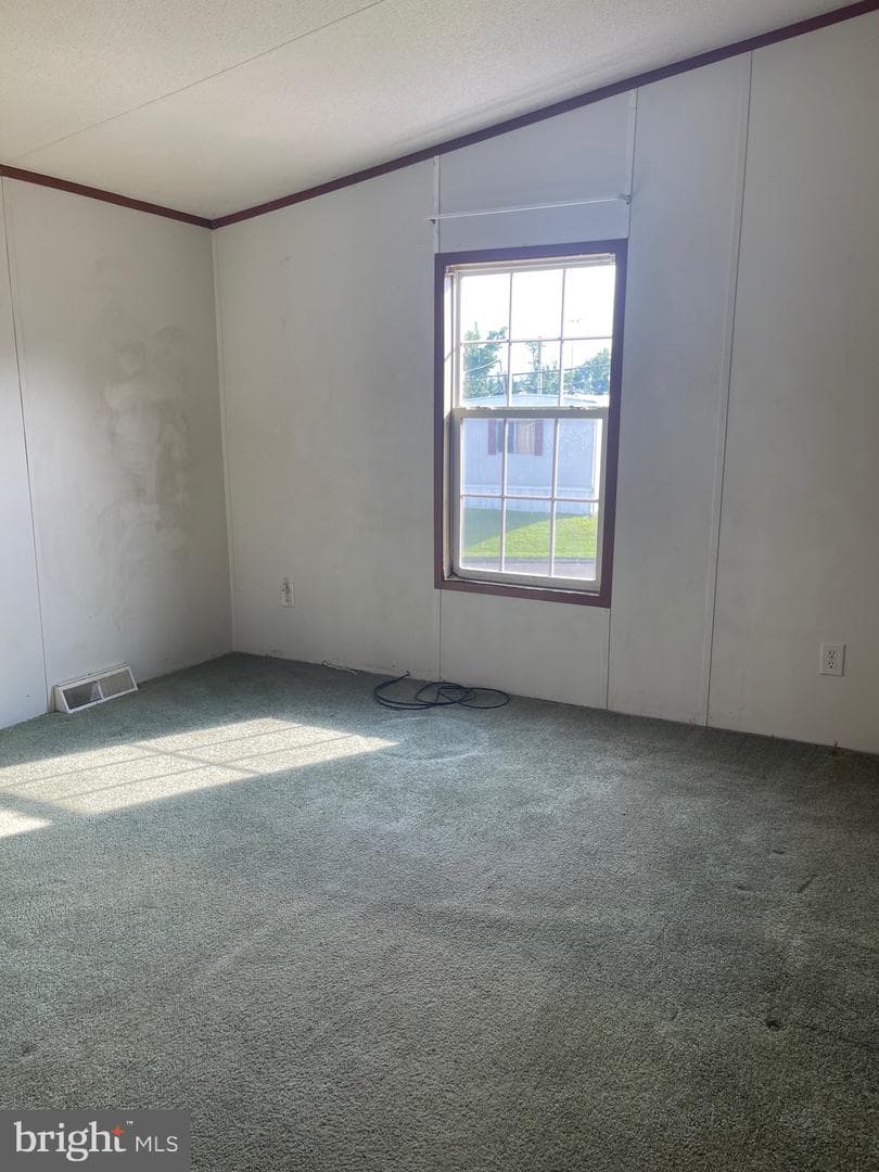 3405 Rose Avenue photo 9