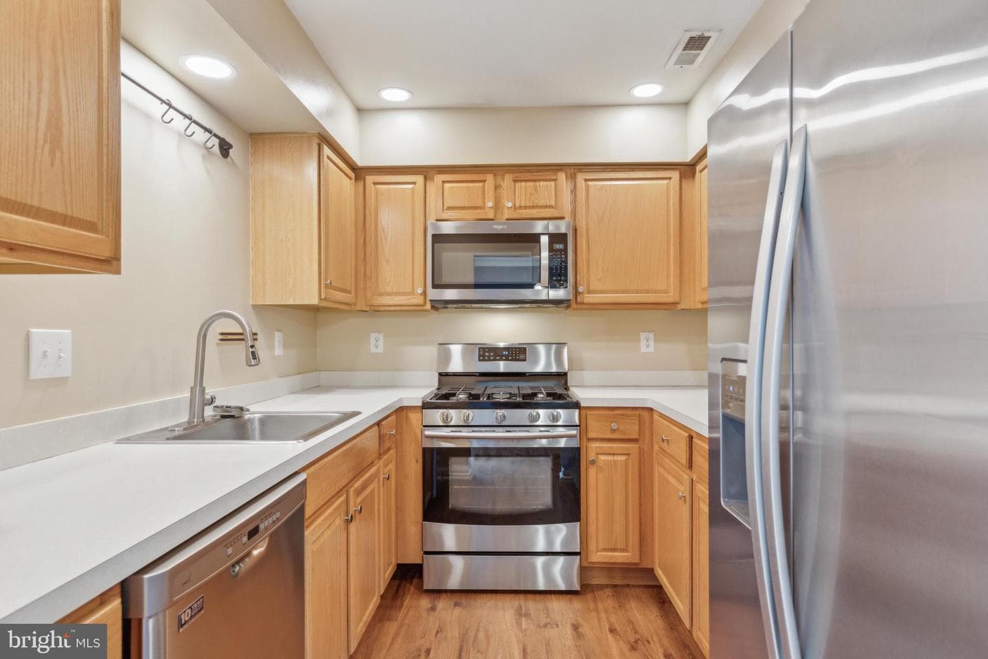 827 Purple Martin Court #225 photo 8